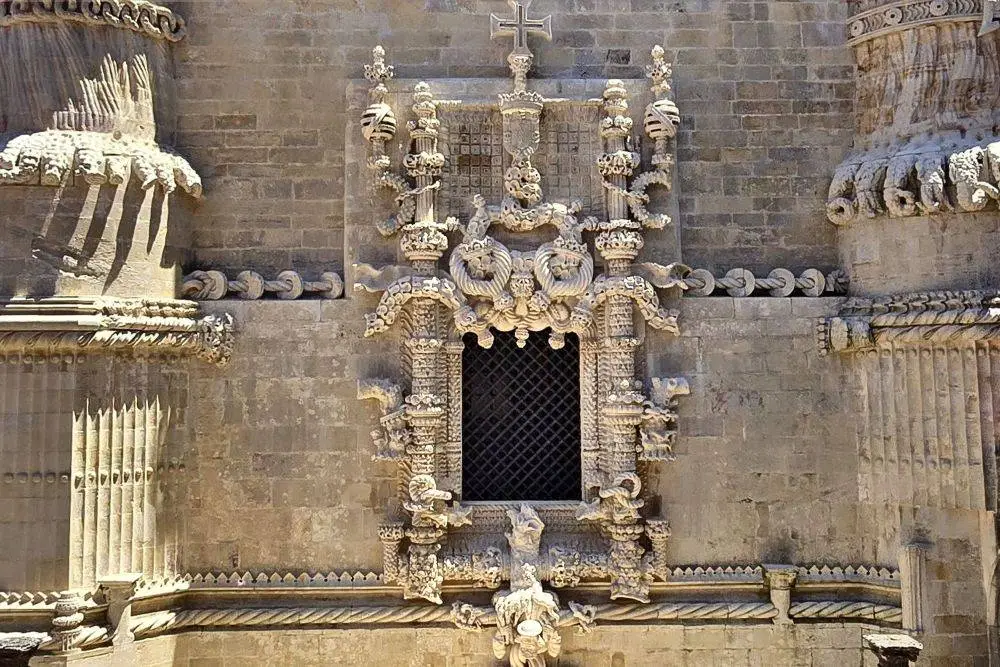 Ventana manuelina del Convento de Cristo, Tomar