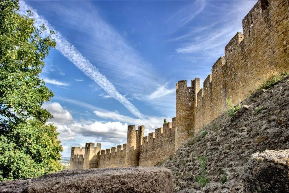 Murallas del castillo templario de Tomar, Portugal
