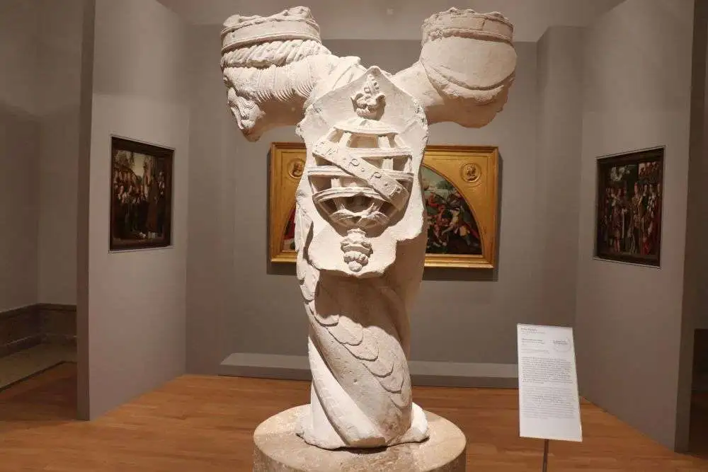 Fuente Bicéfala de D. Manuel I y de doña Leonor, MNAA (Lisboa, Portugal)