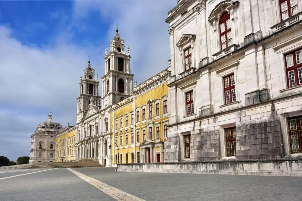 Fachada del Palacio de Mafra, Portugal
