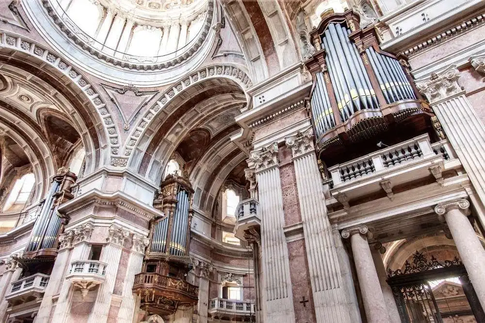 Órganos de la Basílica del Palacio de Mafra, Portugal